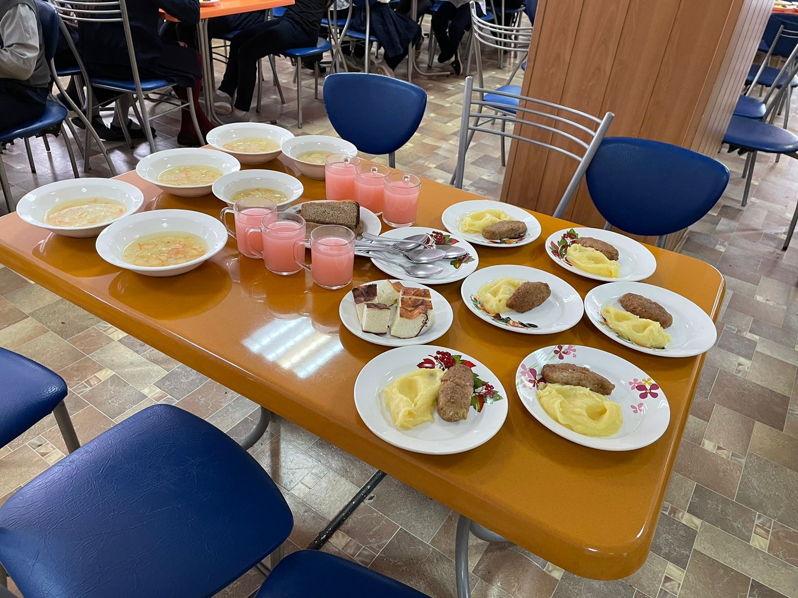 Питание учащихся льготной категории.